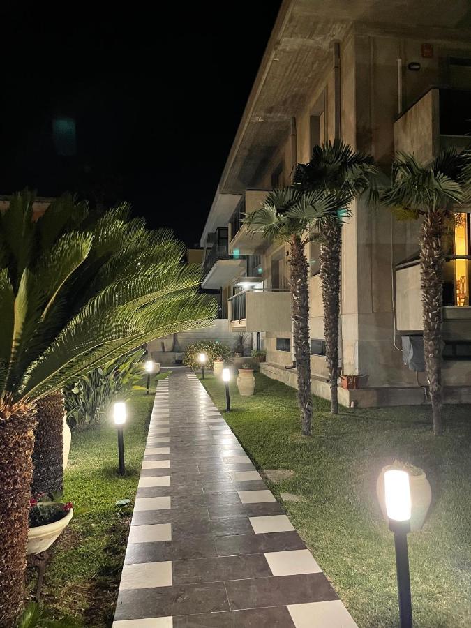 Geltrude Apartamento Avola Exterior foto